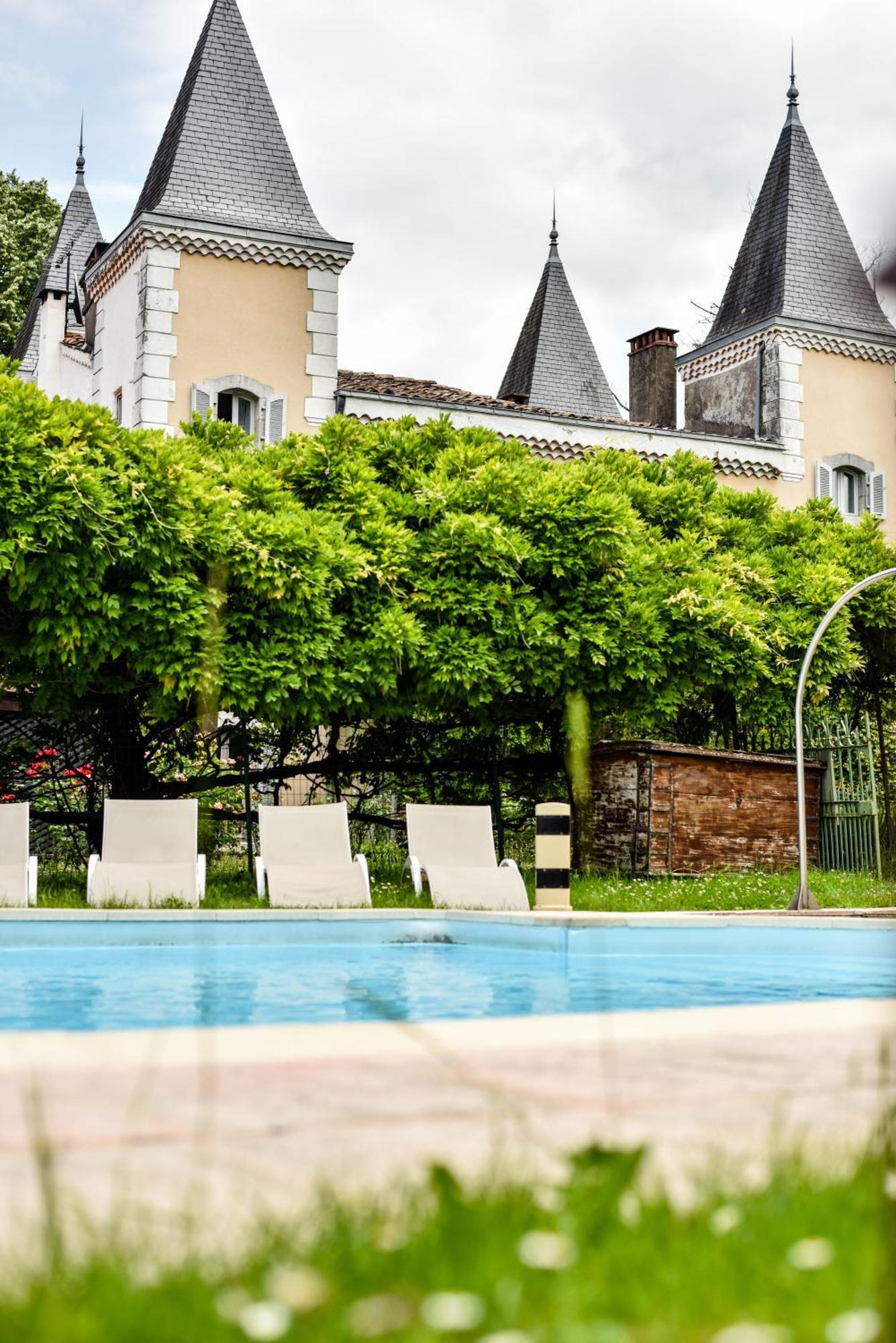 Hotel Logis - Chateau De Beauregard Saint-Girons  Εξωτερικό φωτογραφία